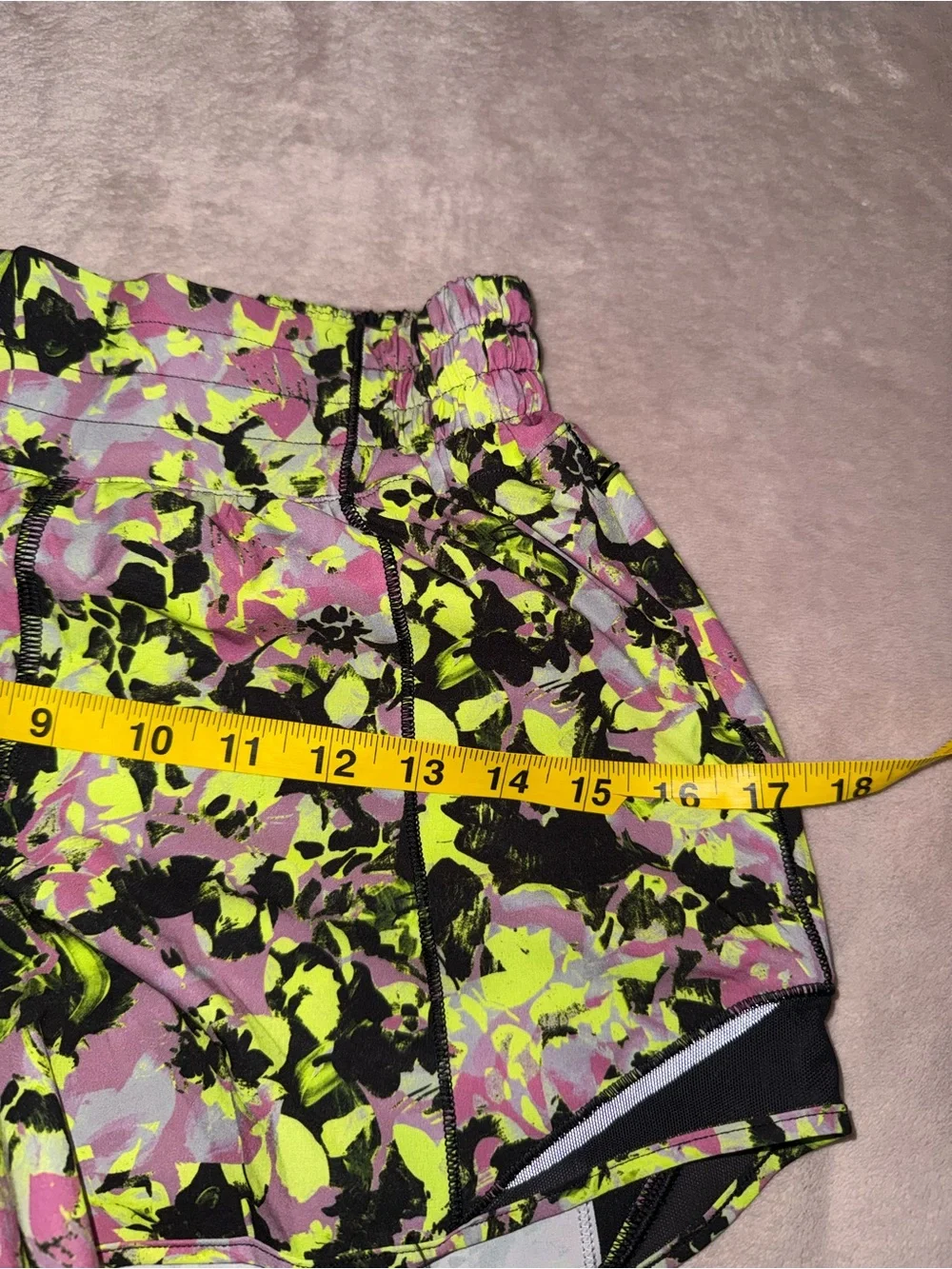Lululemon multicolor short size 2